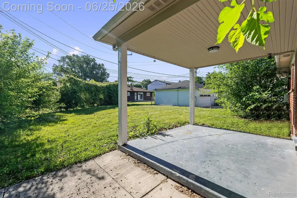 23520 Marlow Street Oak Park City MI 48237