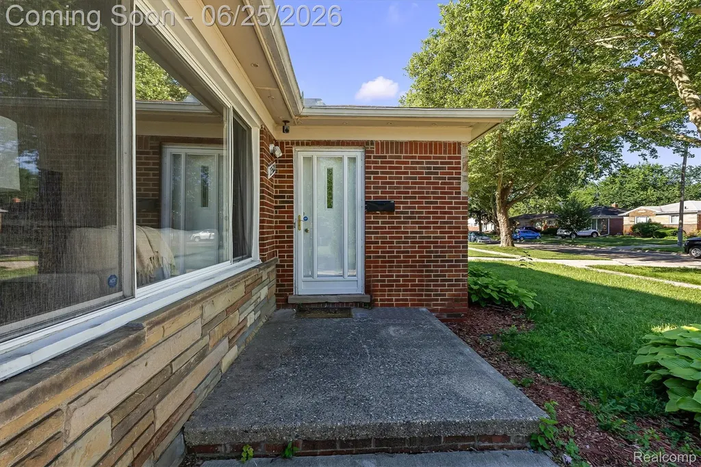 23520 Marlow Street Oak Park City MI 48237