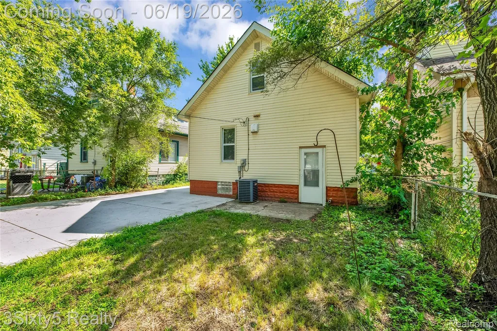 6562 Westpoint Street Taylor City MI 48180