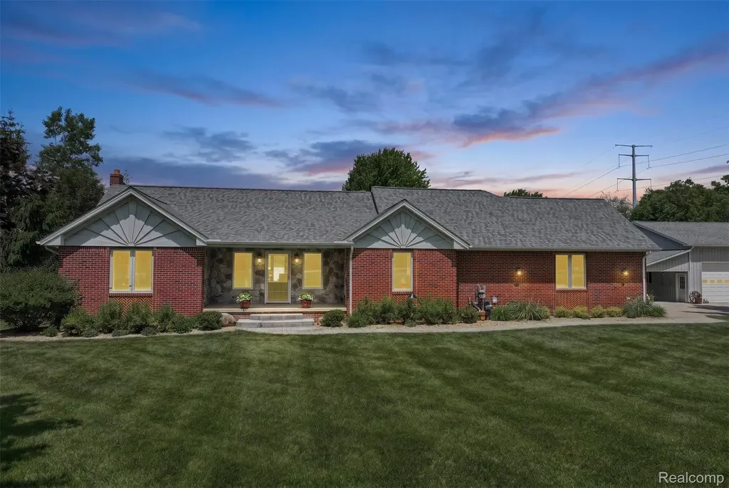 5233 Crawford Road Dryden Township MI 48428