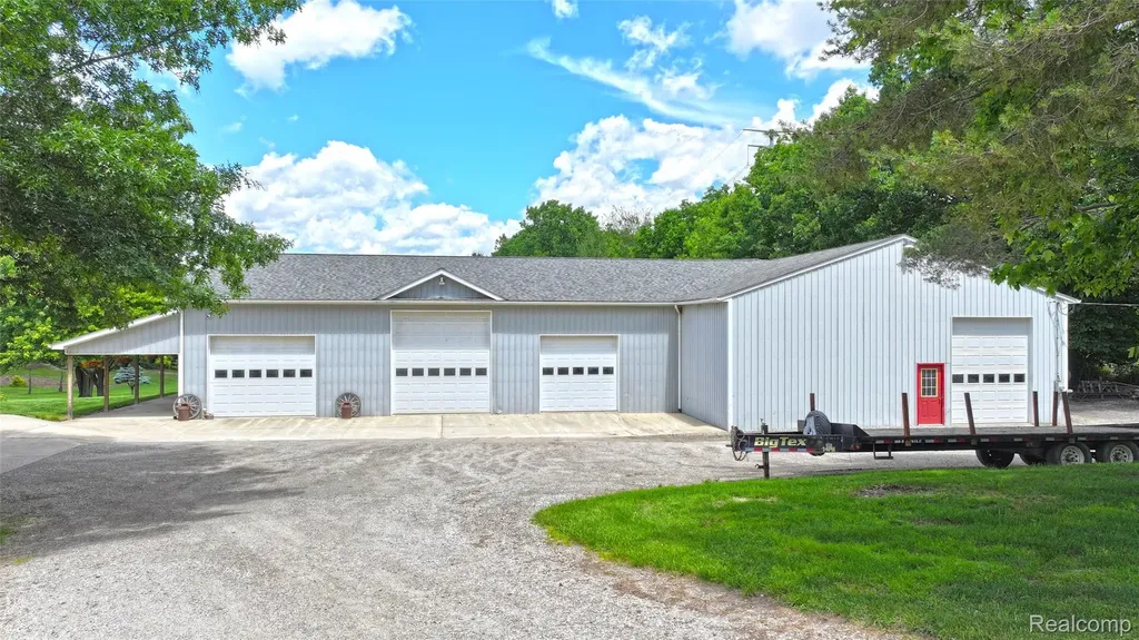 5233 Crawford Road Dryden Township MI 48428