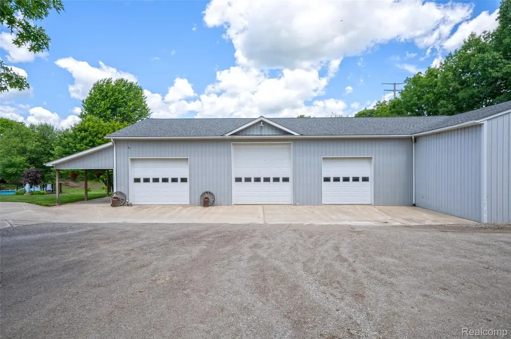 5233 Crawford Road Dryden Township MI 48428