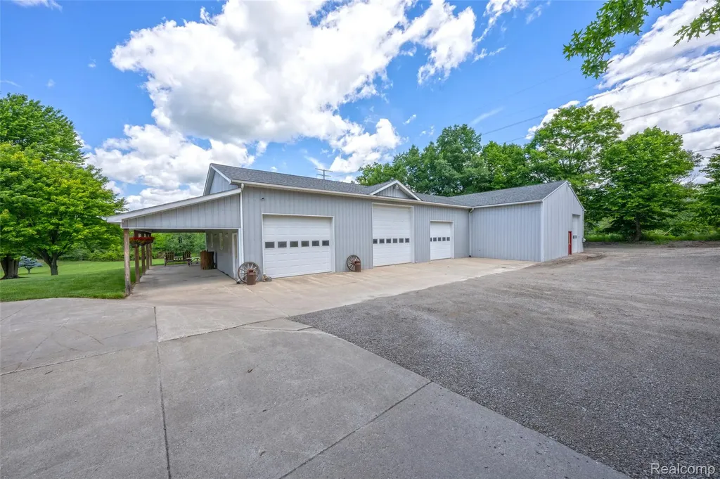5233 Crawford Road Dryden Township MI 48428
