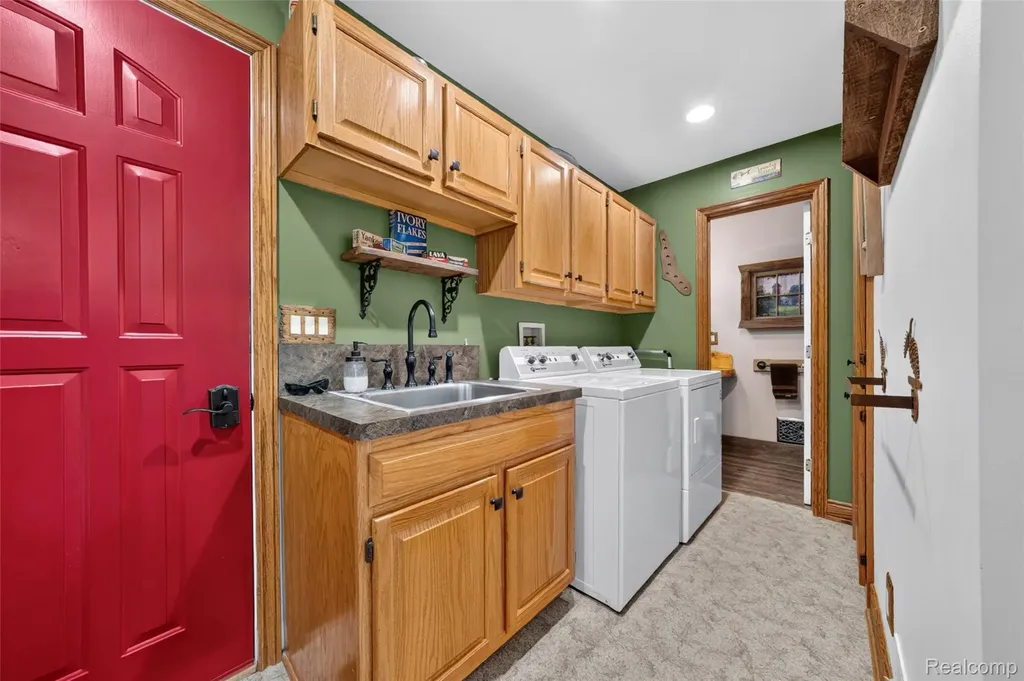 5233 Crawford Road Dryden Township MI 48428