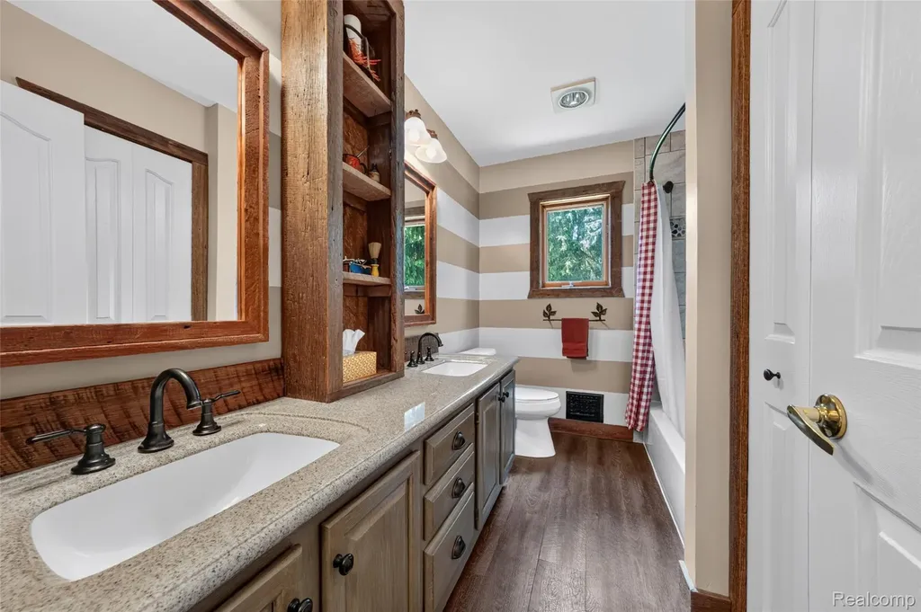 5233 Crawford Road Dryden Township MI 48428