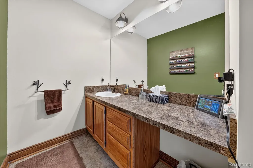 5233 Crawford Road Dryden Township MI 48428
