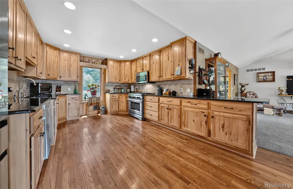 5233 Crawford Road Dryden Township MI 48428