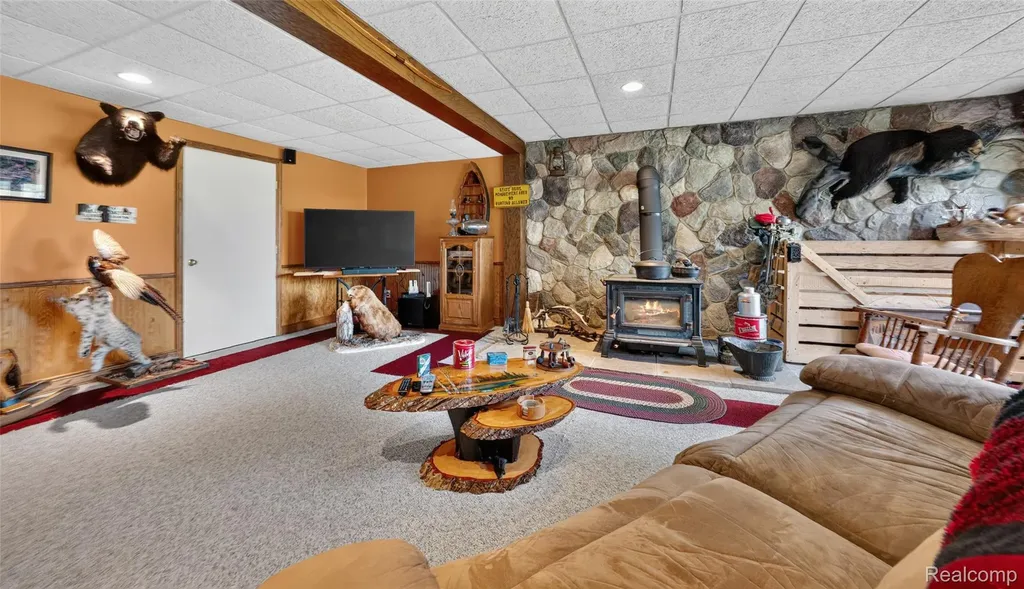 5233 Crawford Road Dryden Township MI 48428
