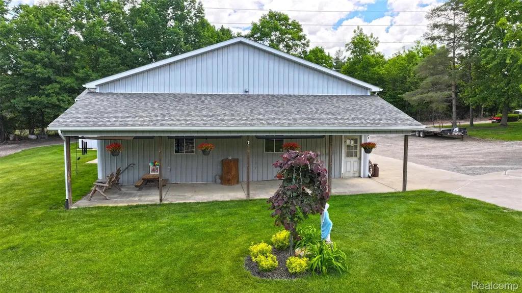 5233 Crawford Road Dryden Township MI 48428