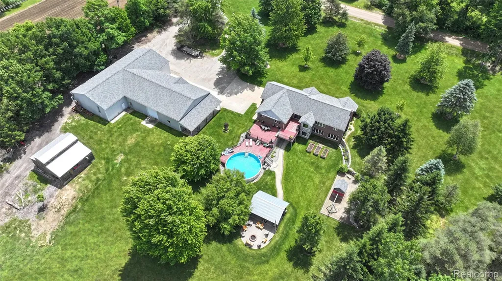 5233 Crawford Road Dryden Township MI 48428