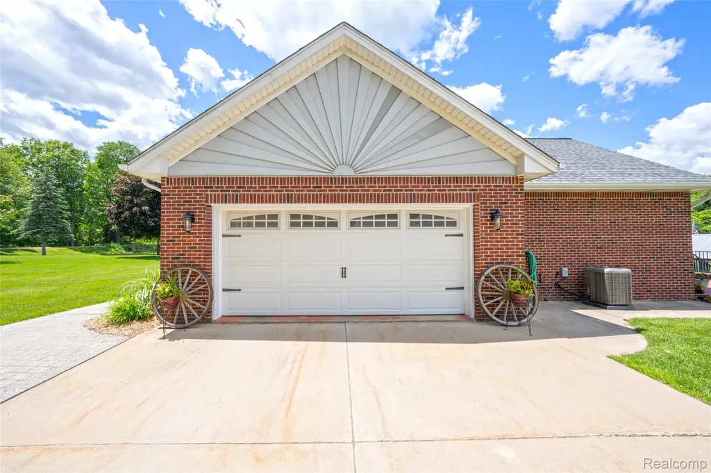 5233 Crawford Road Dryden Township MI 48428