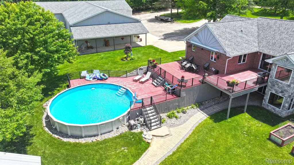 5233 Crawford Road Dryden Township MI 48428