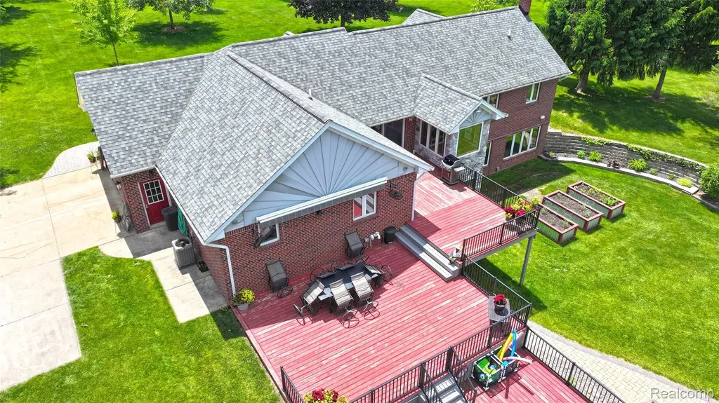 5233 Crawford Road Dryden Township MI 48428