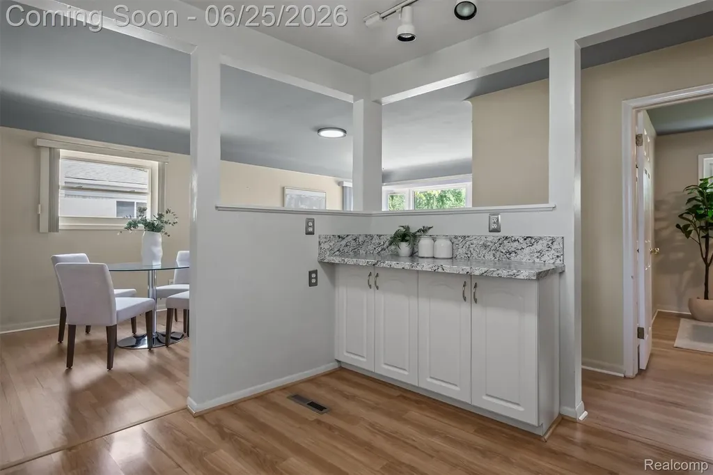 35919 Larchwood Street Clinton Charter Township MI 48035