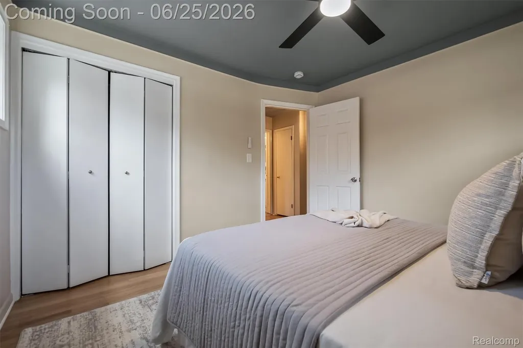 35919 Larchwood Street Clinton Charter Township MI 48035