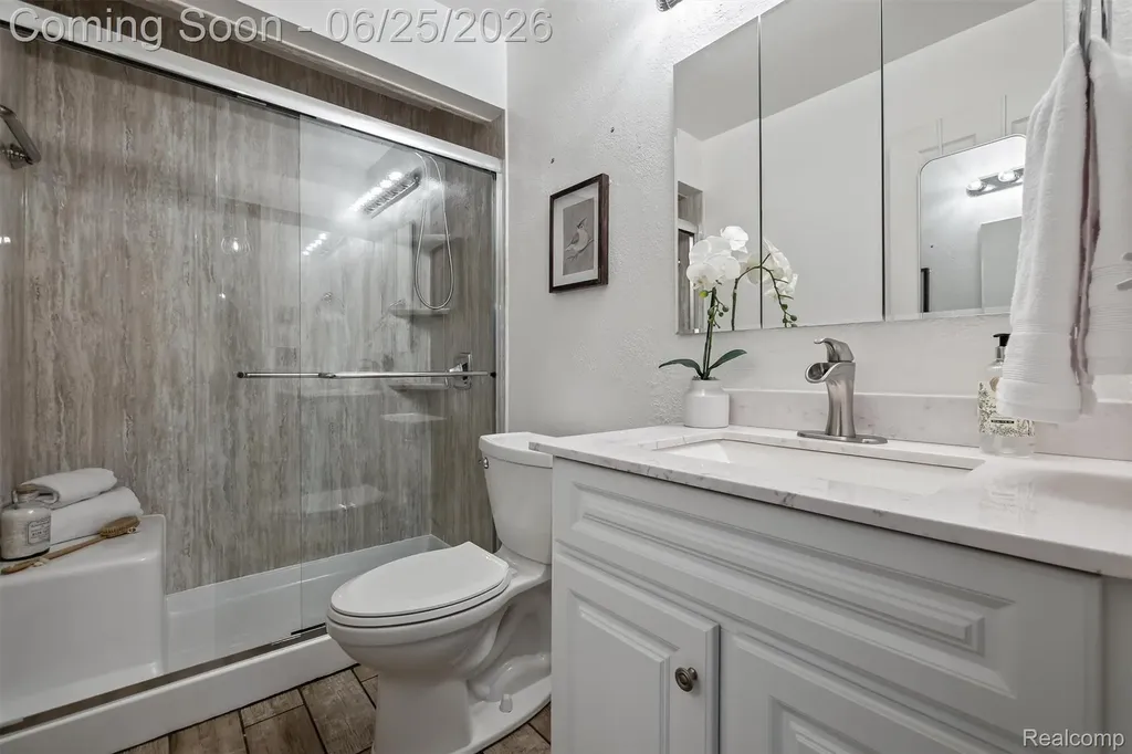 35919 Larchwood Street Clinton Charter Township MI 48035
