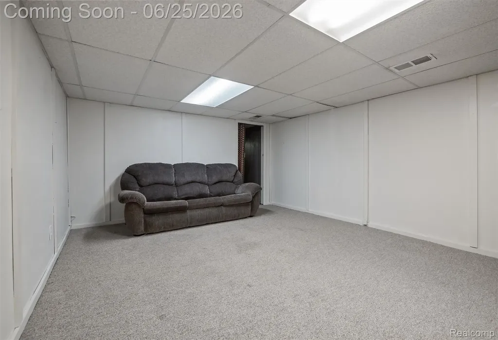35919 Larchwood Street Clinton Charter Township MI 48035