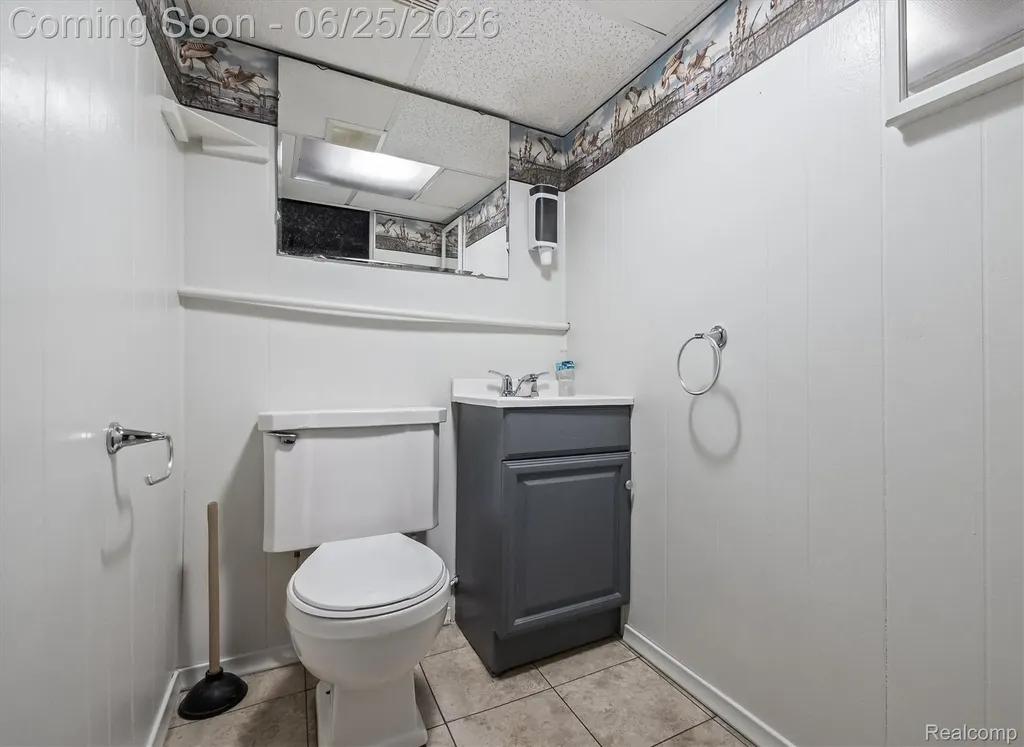 35919 Larchwood Street Clinton Charter Township MI 48035