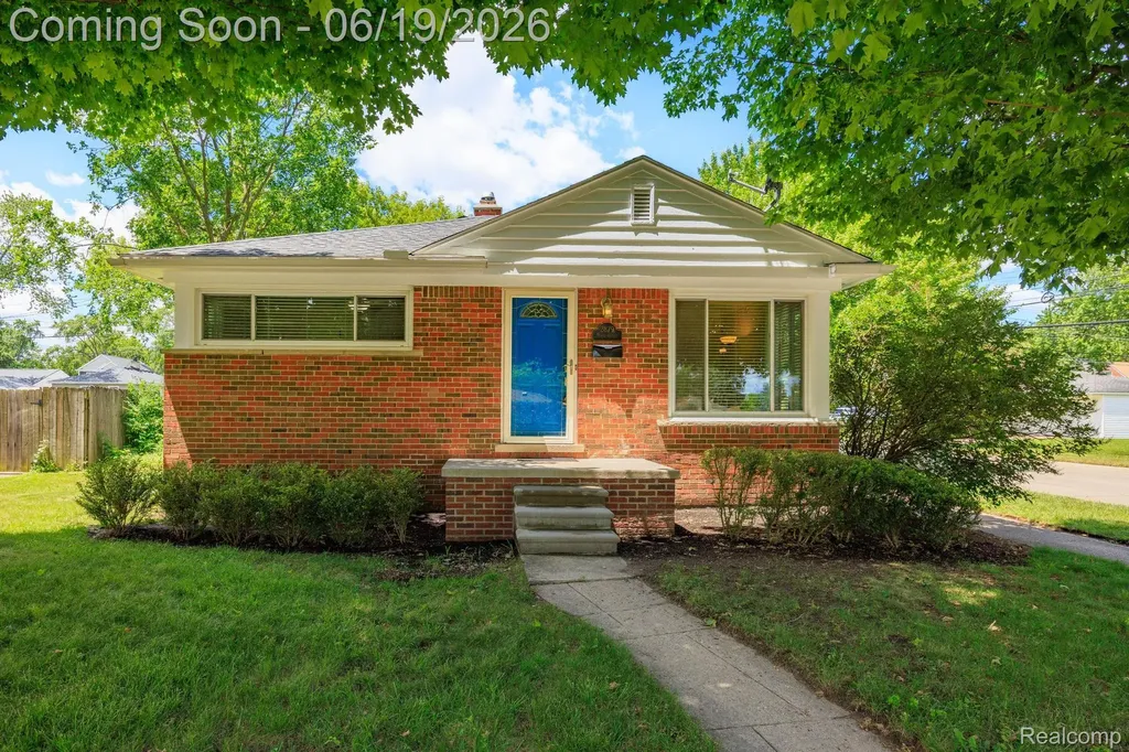 2879 Royal Avenue Berkley City MI 48072