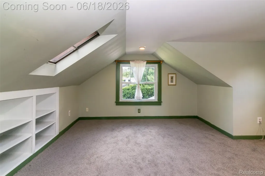 140 E Lawrence Avenue Royal Oak City MI 48073