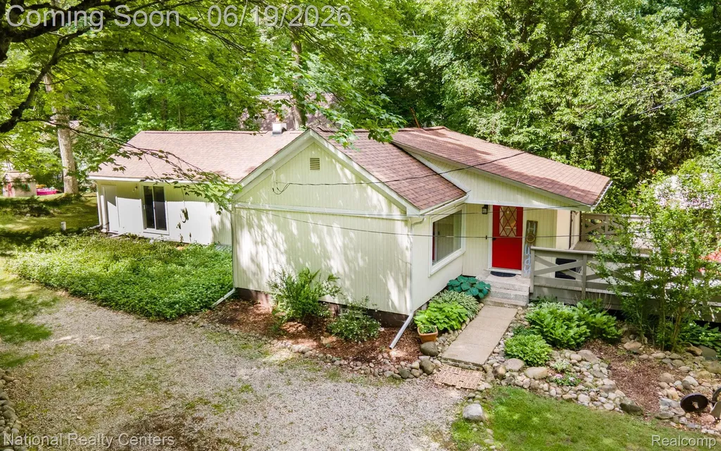 5223 Woodlane Road Independence Charter Township MI 48348