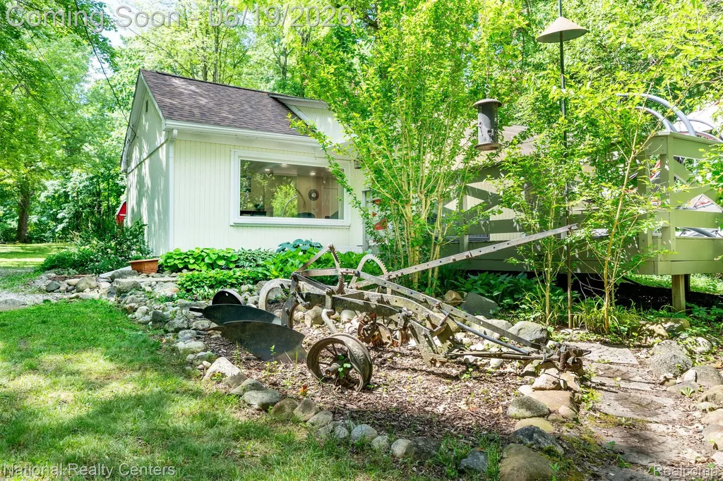 5223 Woodlane Road Independence Charter Township MI 48348