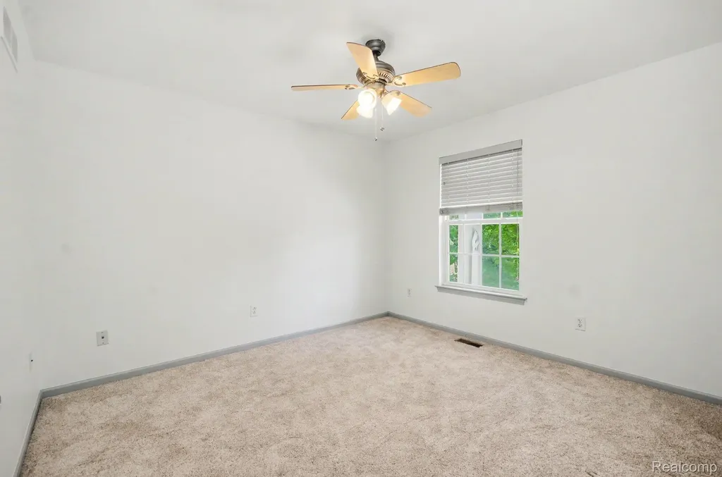 29307 Douglas Drive Novi City MI 48377