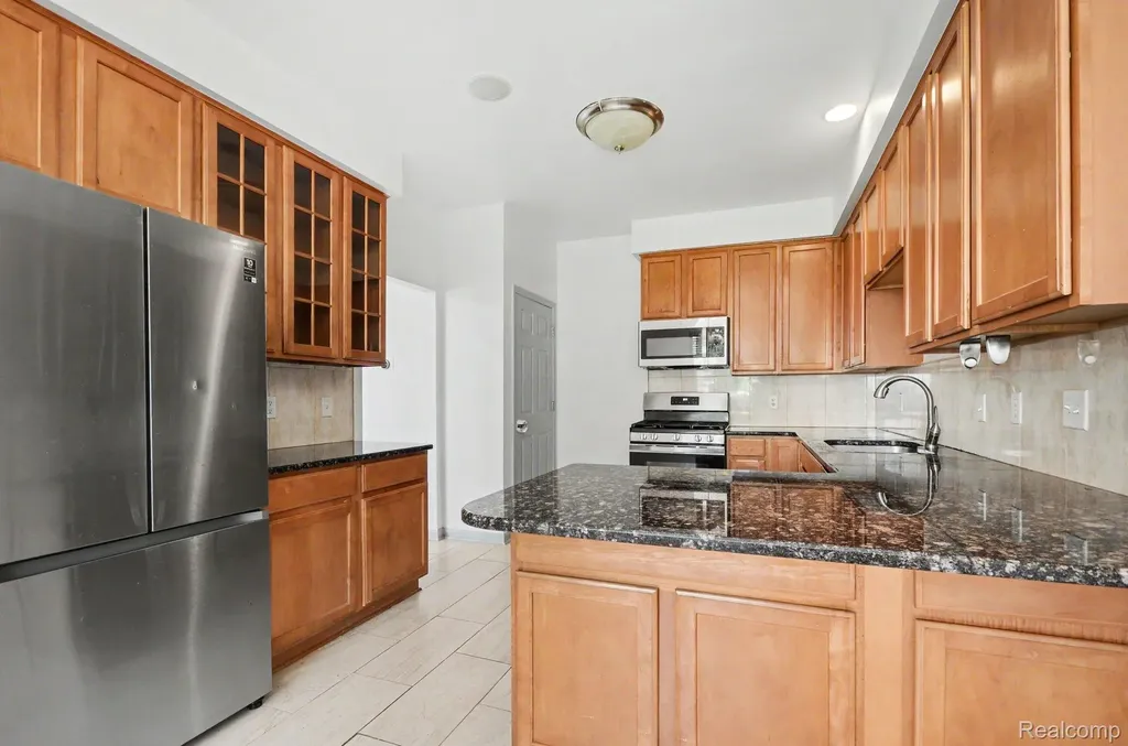 29307 Douglas Drive Novi City MI 48377