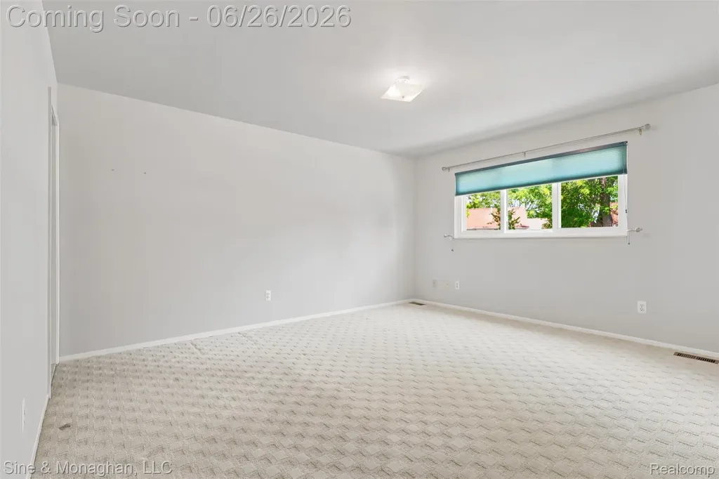 28047 Maple Forest Boulevard E Harrison Charter Township MI 48045