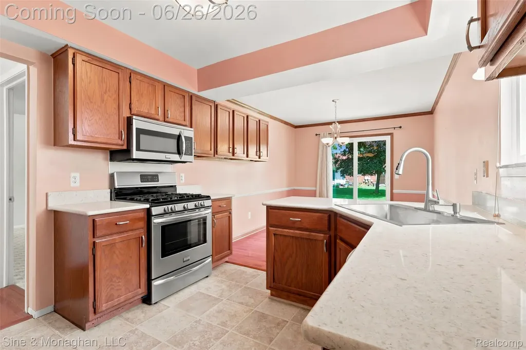 28047 Maple Forest Boulevard E Harrison Charter Township MI 48045