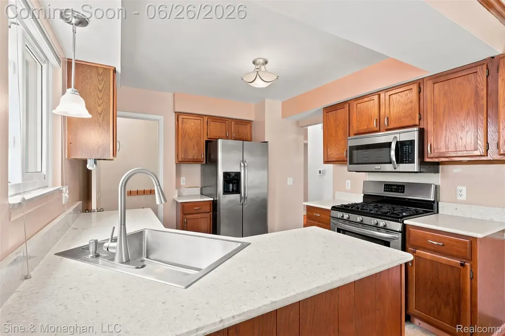 28047 Maple Forest Boulevard E Harrison Charter Township MI 48045