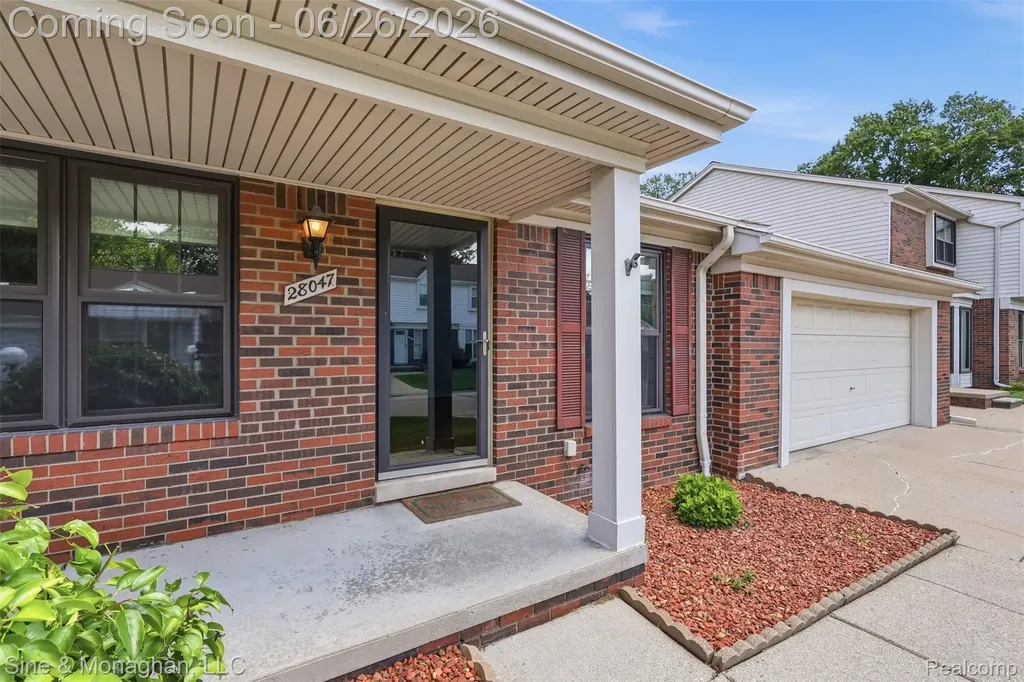 28047 Maple Forest Boulevard E Harrison Charter Township MI 48045