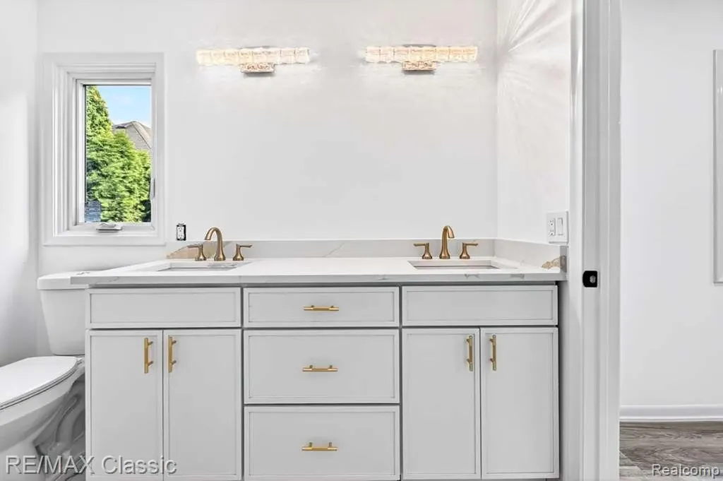 30779 Country Ridge Circle Farmington Hills City MI 48331