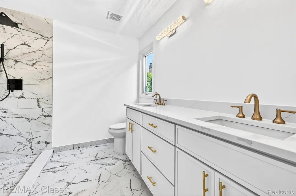 30779 Country Ridge Circle Farmington Hills City MI 48331