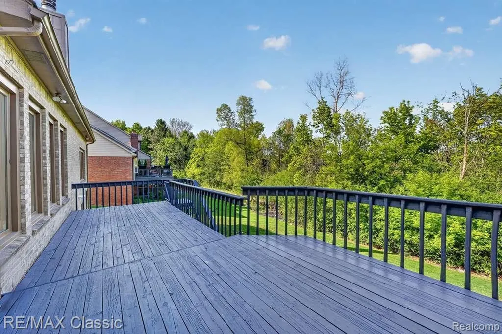 30779 Country Ridge Circle Farmington Hills City MI 48331