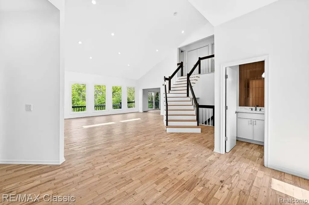 30779 Country Ridge Circle Farmington Hills City MI 48331