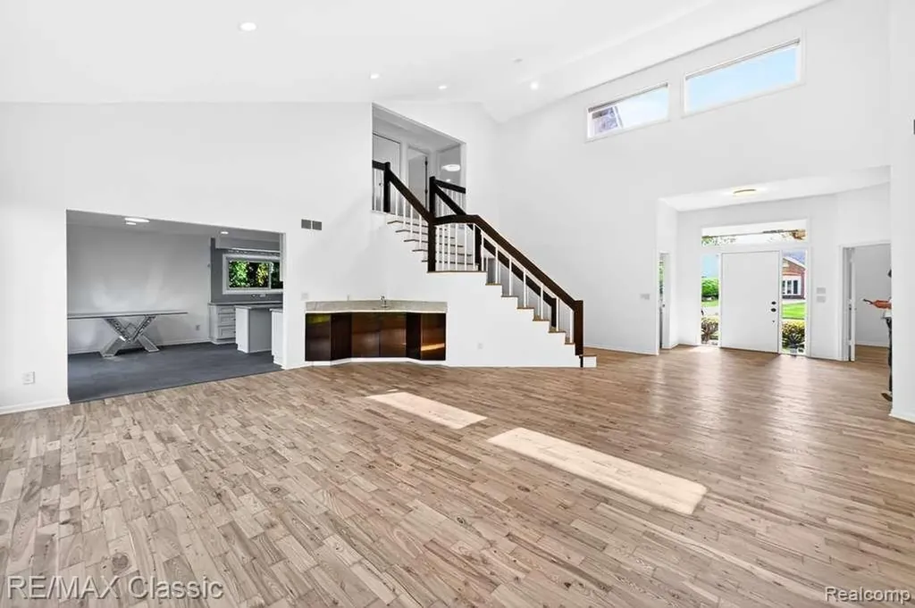 30779 Country Ridge Circle Farmington Hills City MI 48331