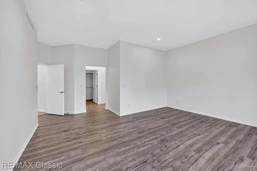 30779 Country Ridge Circle Farmington Hills City MI 48331