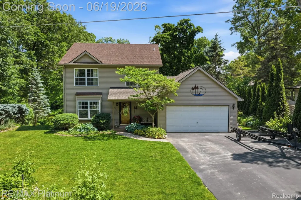 1321 Glen Oak Drive Rose Township MI 48442