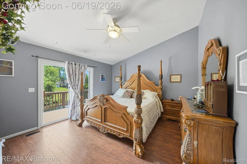 1321 Glen Oak Drive Rose Township MI 48442