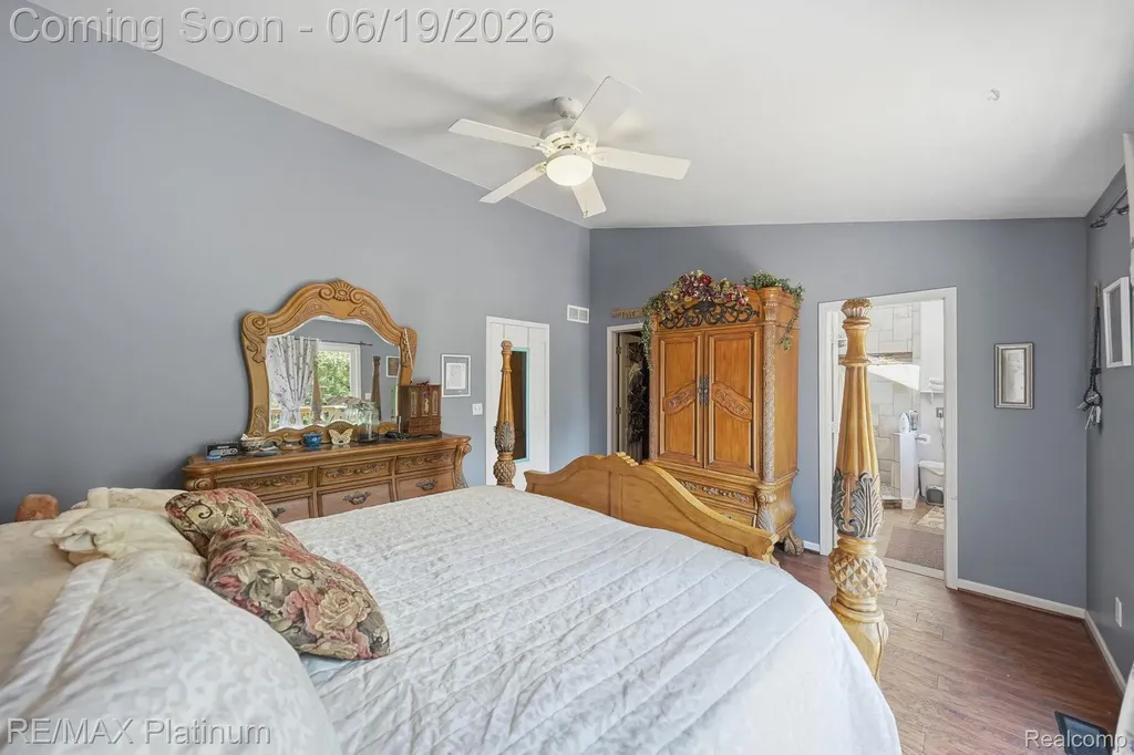 1321 Glen Oak Drive Rose Township MI 48442