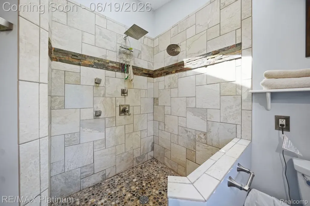 1321 Glen Oak Drive Rose Township MI 48442