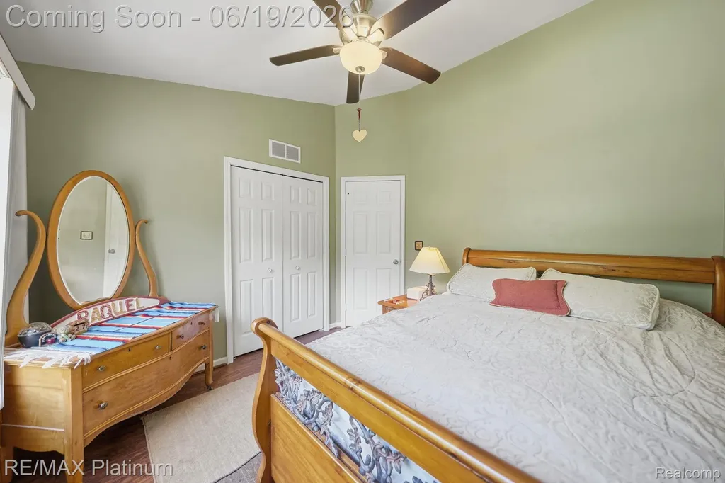 1321 Glen Oak Drive Rose Township MI 48442