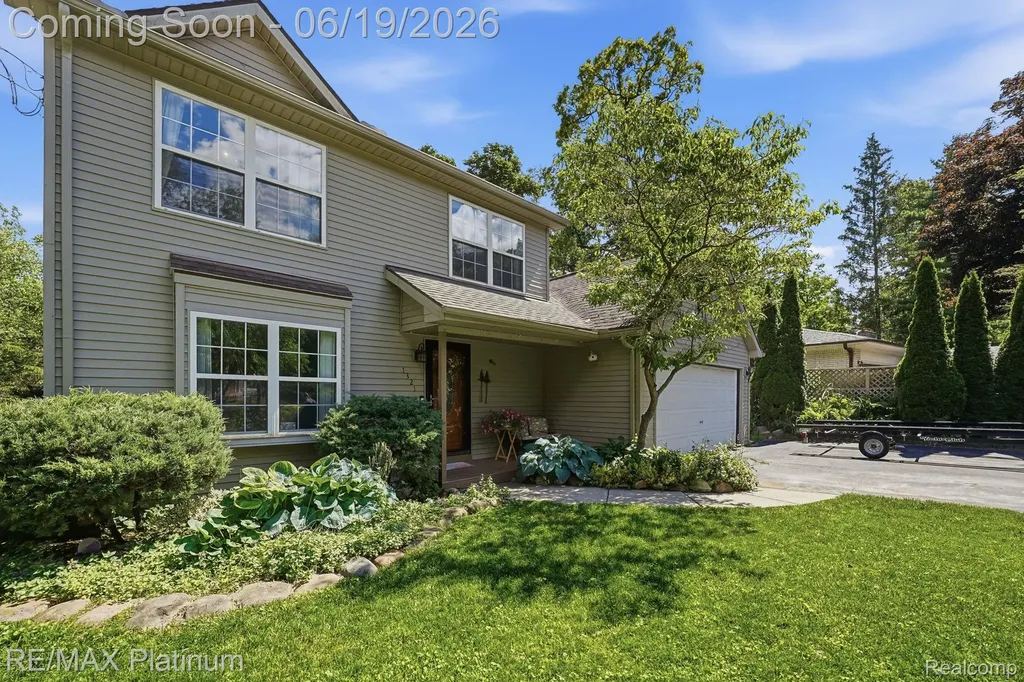 1321 Glen Oak Drive Rose Township MI 48442