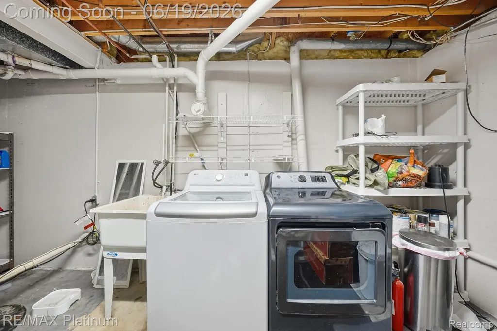 1321 Glen Oak Drive Rose Township MI 48442