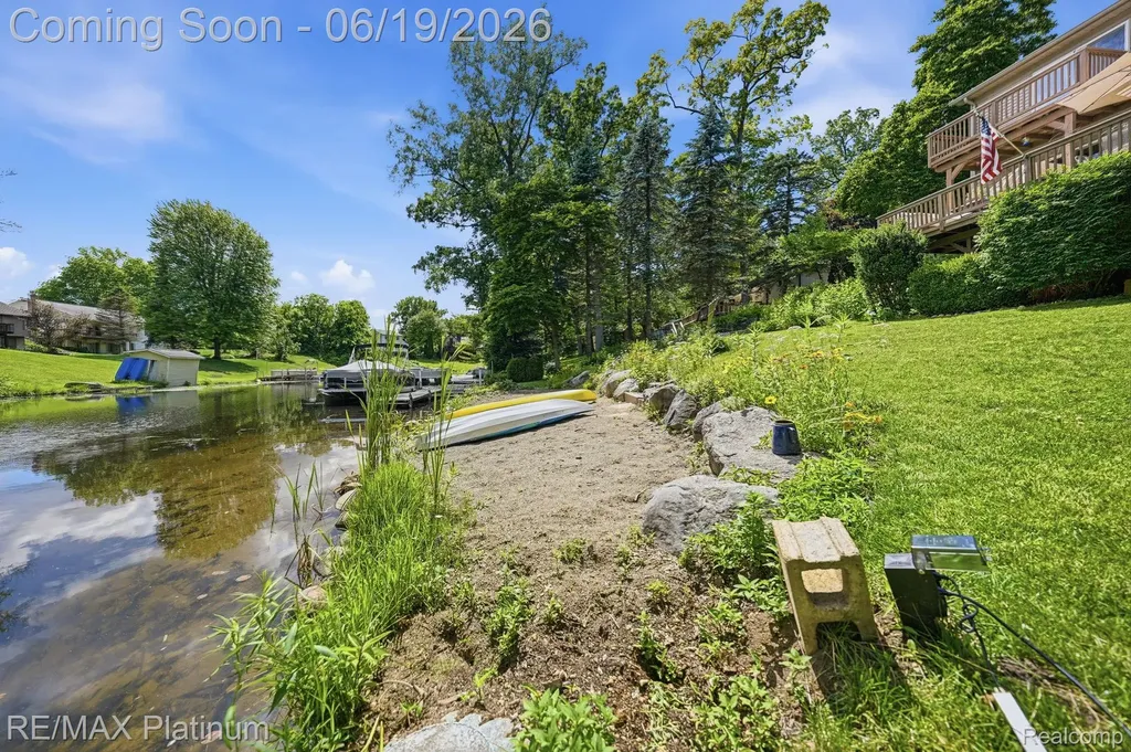 1321 Glen Oak Drive Rose Township MI 48442