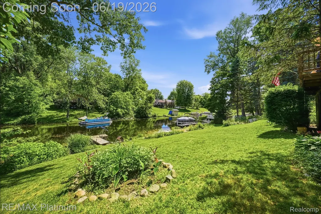 1321 Glen Oak Drive Rose Township MI 48442