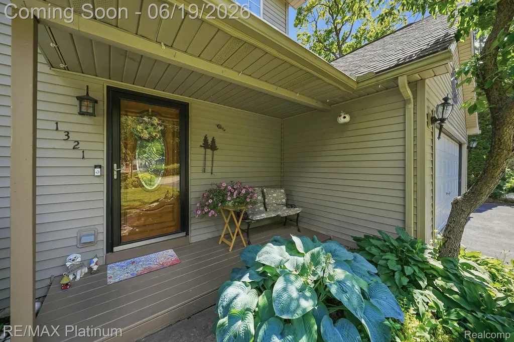 1321 Glen Oak Drive Rose Township MI 48442