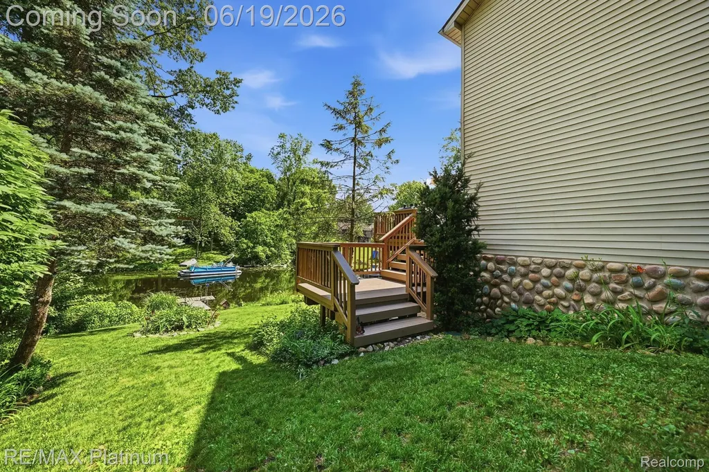 1321 Glen Oak Drive Rose Township MI 48442