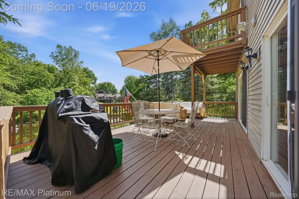 1321 Glen Oak Drive Rose Township MI 48442